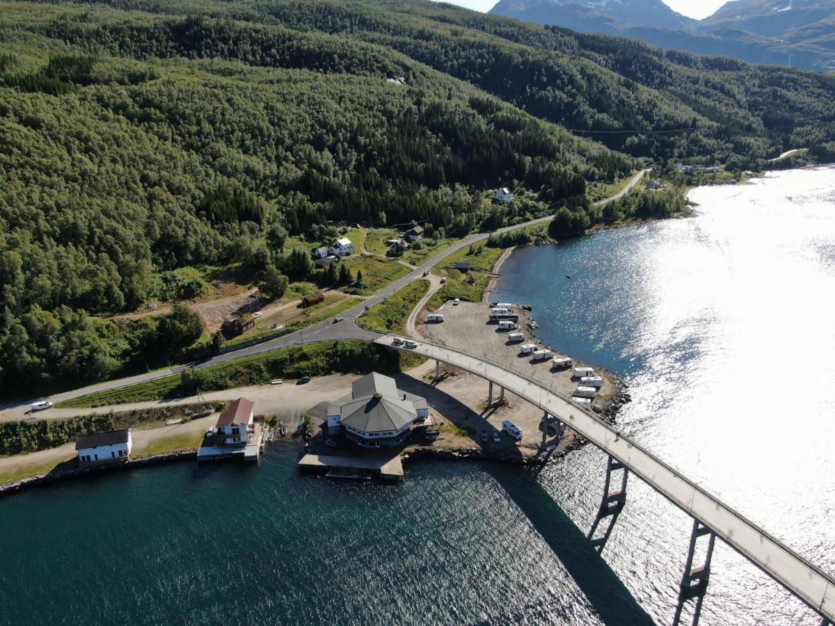 Arctic Inn Gratangen Eksteriør billede